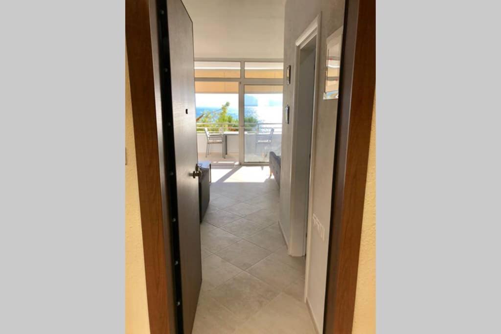 Sea View Apartment Loutraki  Exterior photo